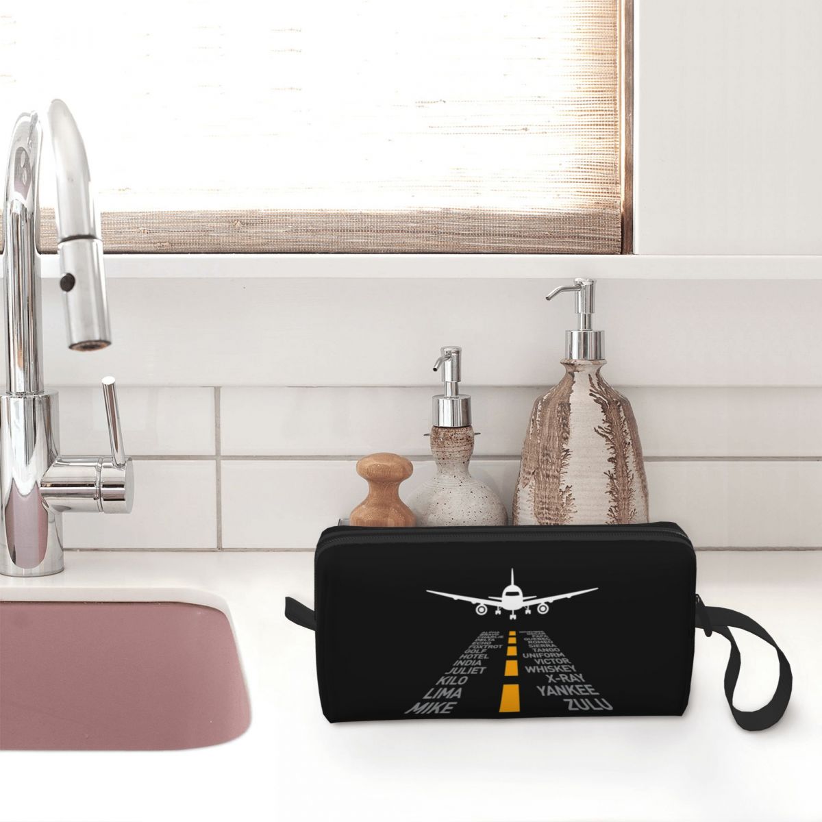 Airplane Pilot Gifts Airport R - Women Bags For Airport recension och pris