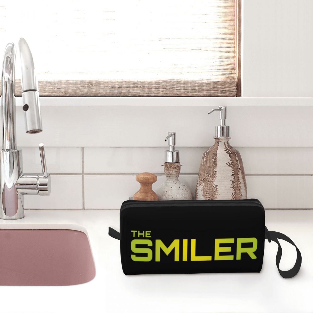 The Smiler Alton Towers Merch  - Women Bags Uk recension och pris