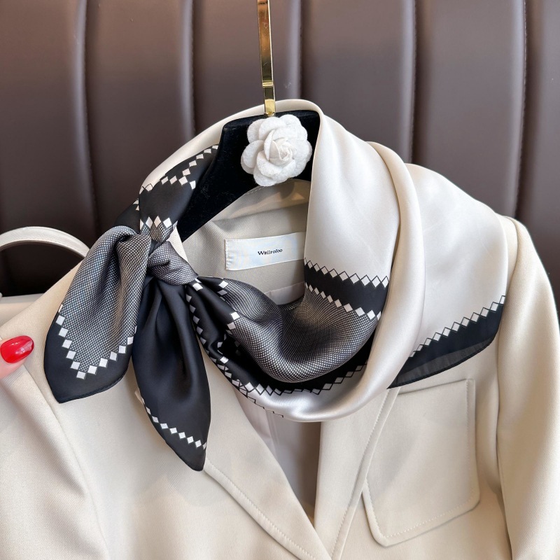 New Luxury Horse Pattern Silk  - Women Bags For Office recension och pris