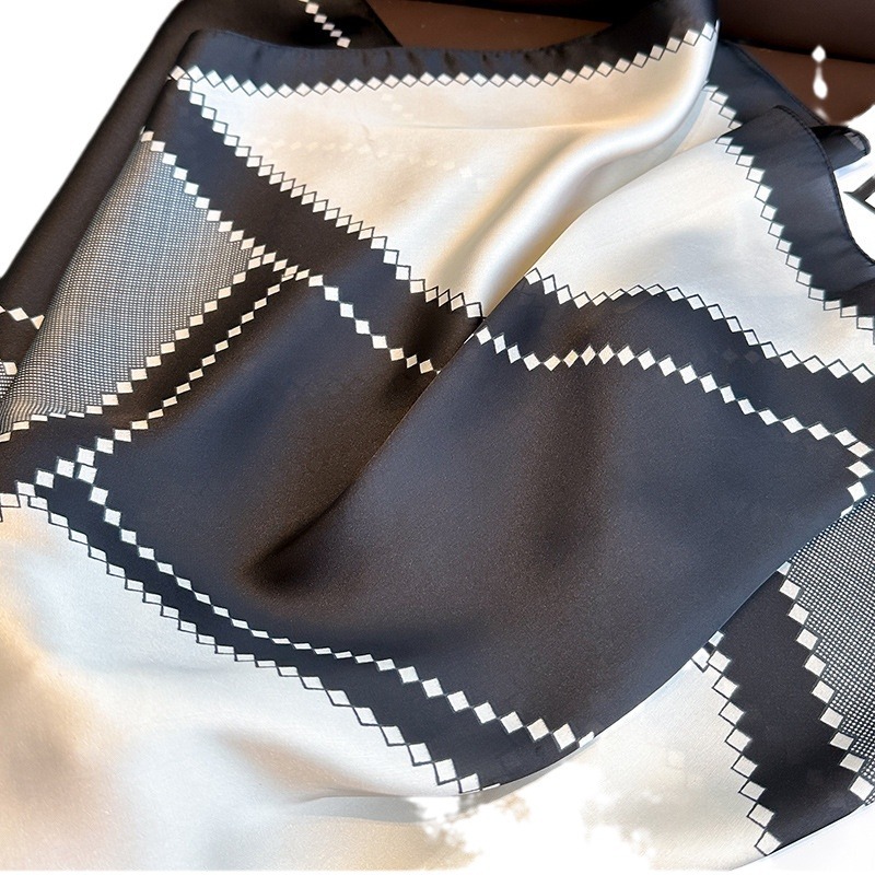 New Luxury Horse Pattern Silk  - Women Bags For Office recension och pris